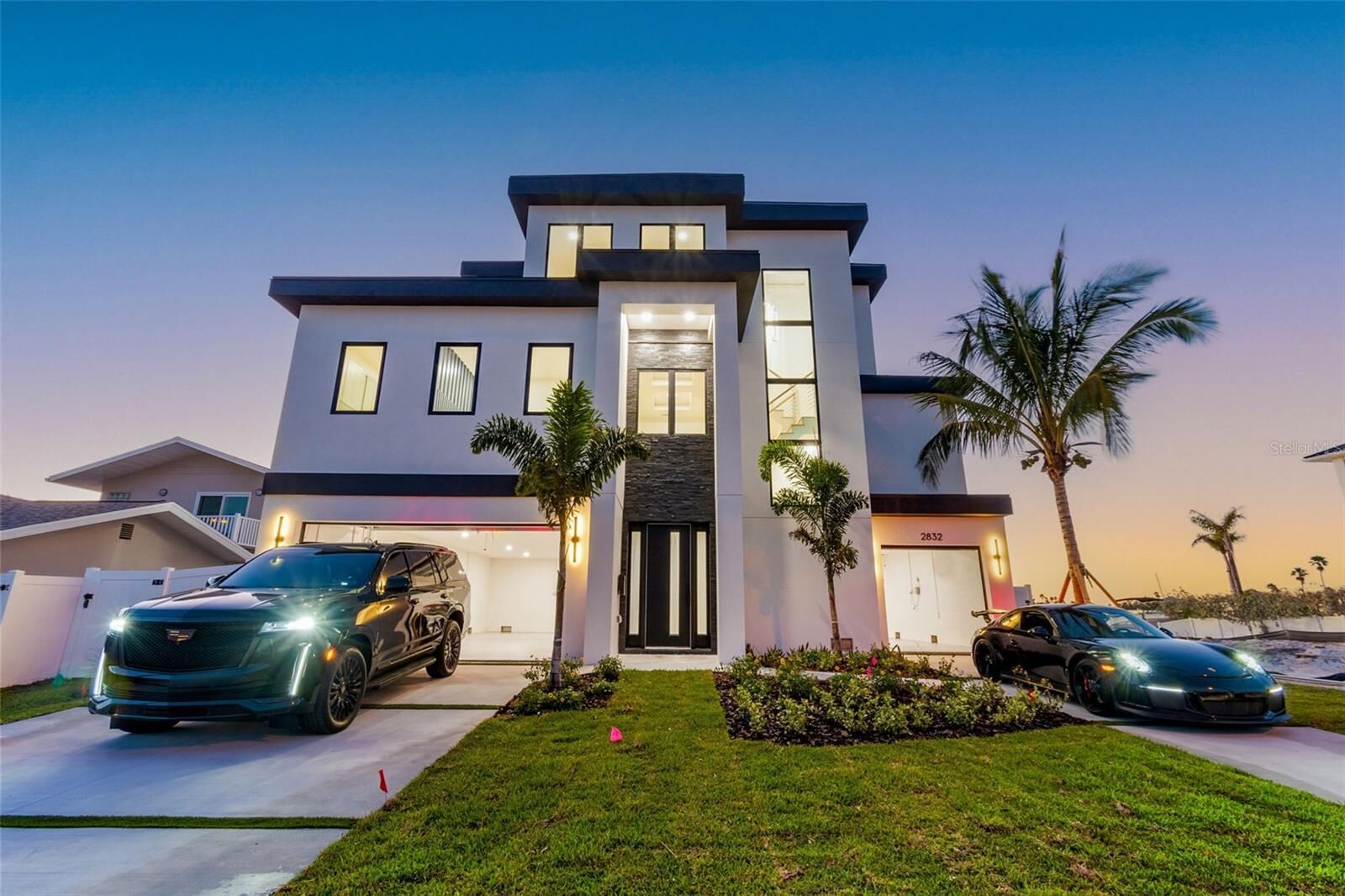 Property Photo: 2832 W Vina Del Mar Boulevard FL 33706