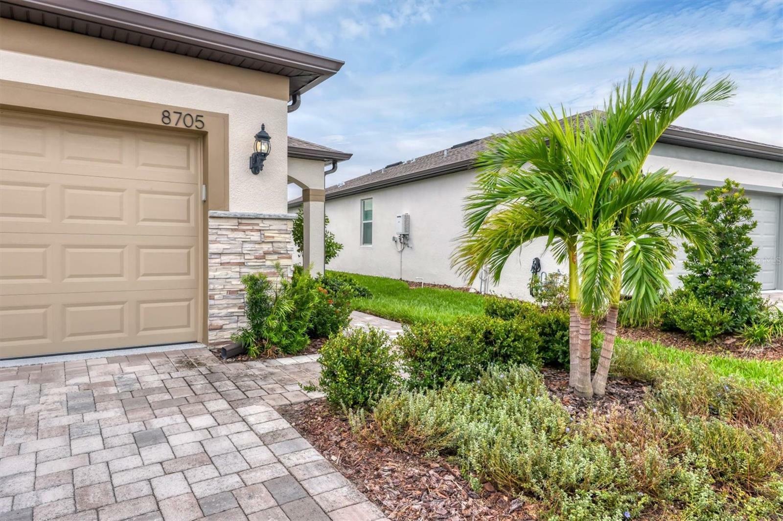 Property Photo:  8705 Ocean Tides Cove  FL 34219 