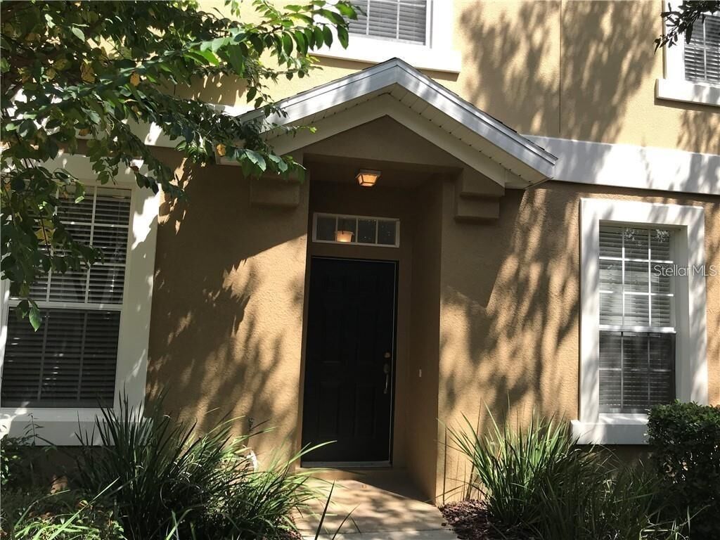 Property Photo: 533 Climbing Ivy Court B FL 32712