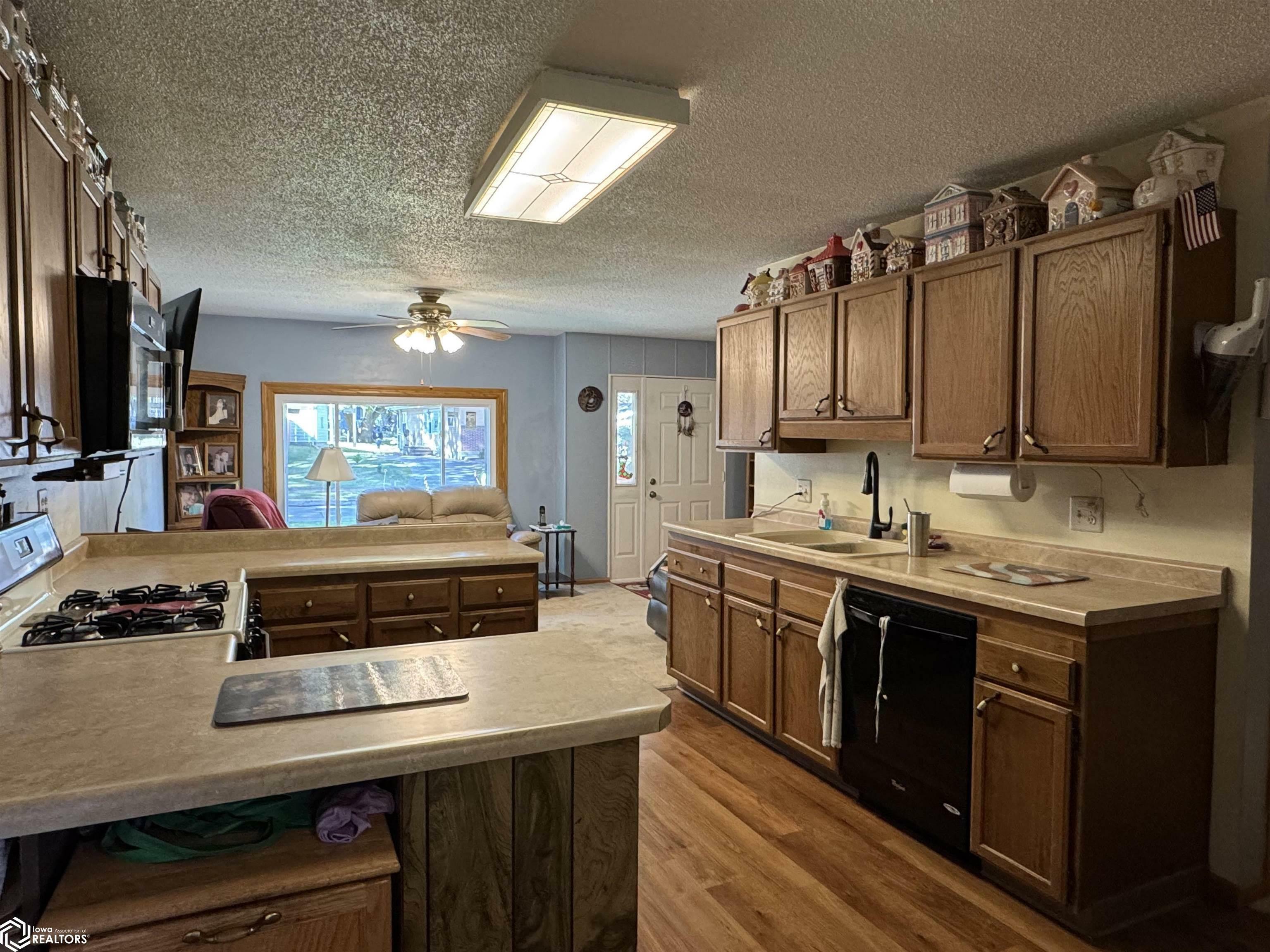 Property Photo:  2308 Herman Avenue  IA 52601 