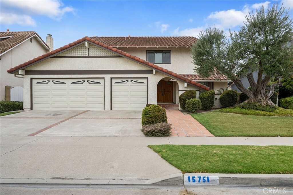 Property Photo:  15751 Grey Oaks Street  CA 92683 