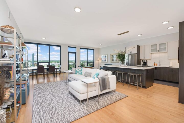 1240 S 2nd Street 926  Minneapolis MN 55415 photo