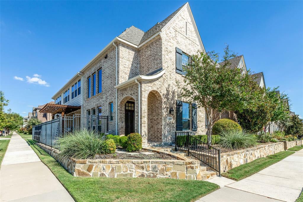 Property Photo:  6401 Millie Way  TX 75070 