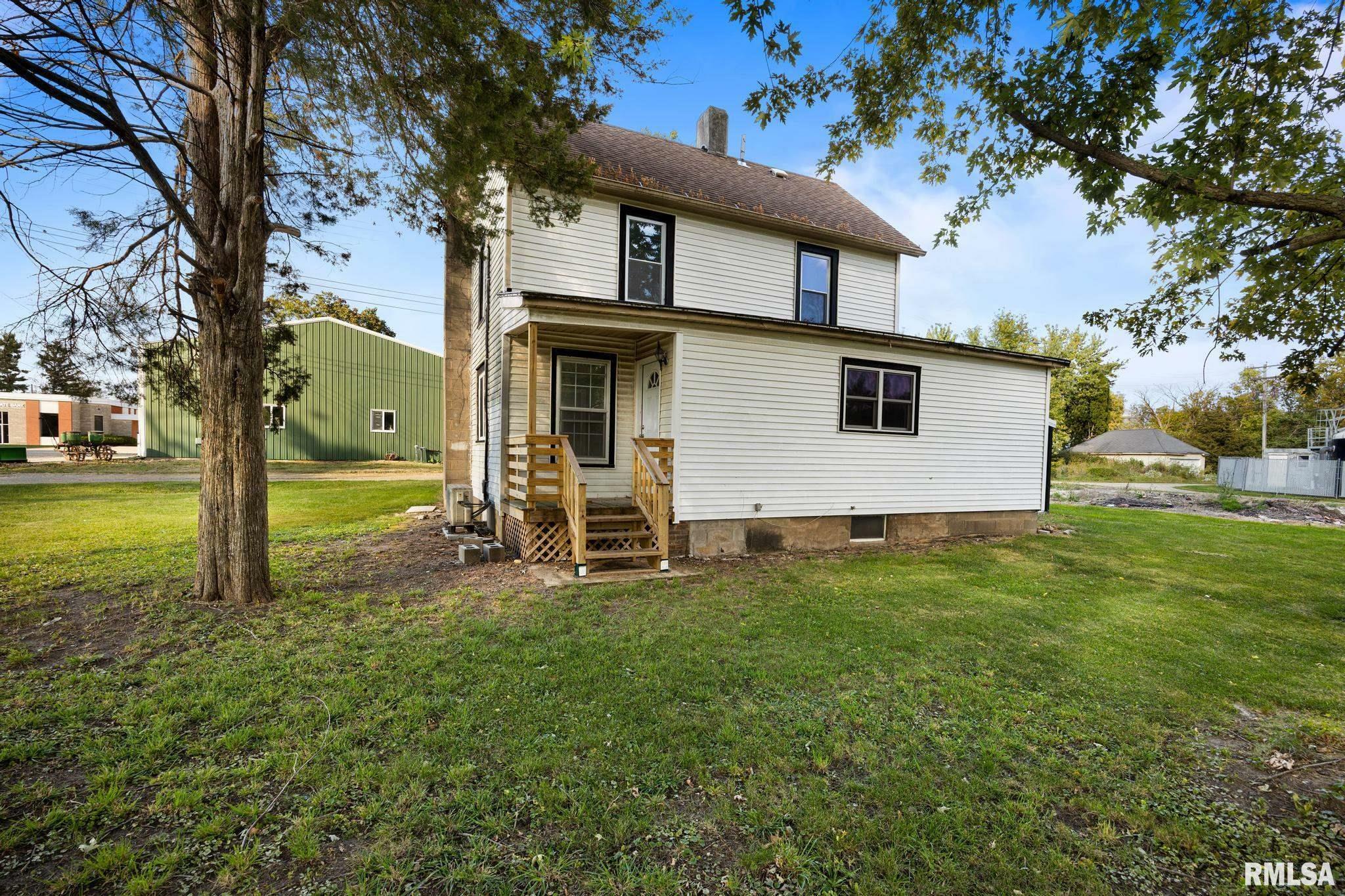 Property Photo:  1062 2nd Street  IL 61424 