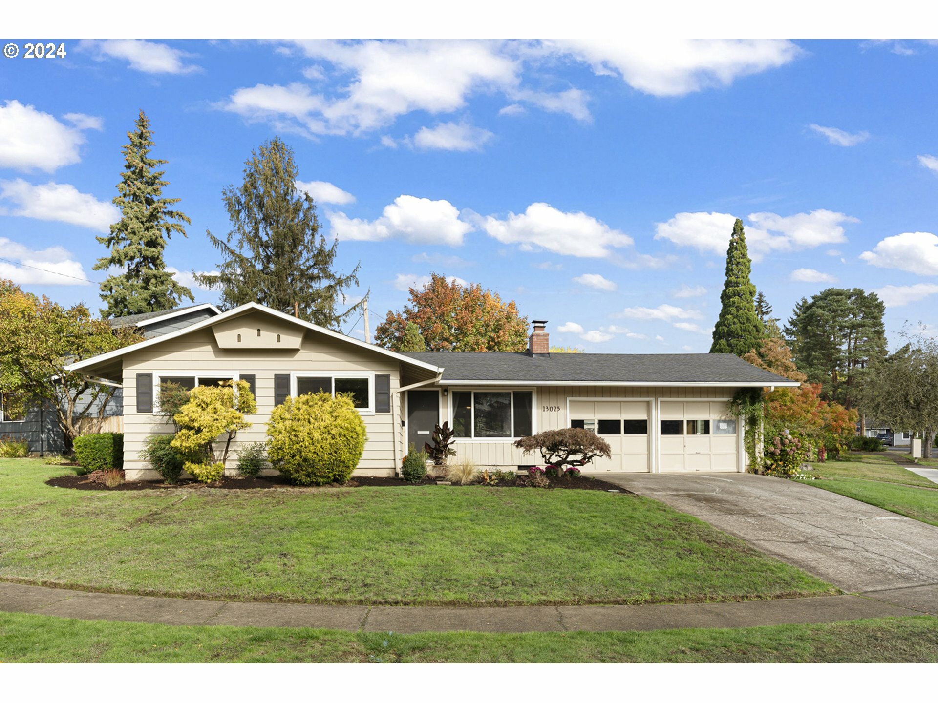 13025 SW Brightwood St  Beaverton OR 97005 photo