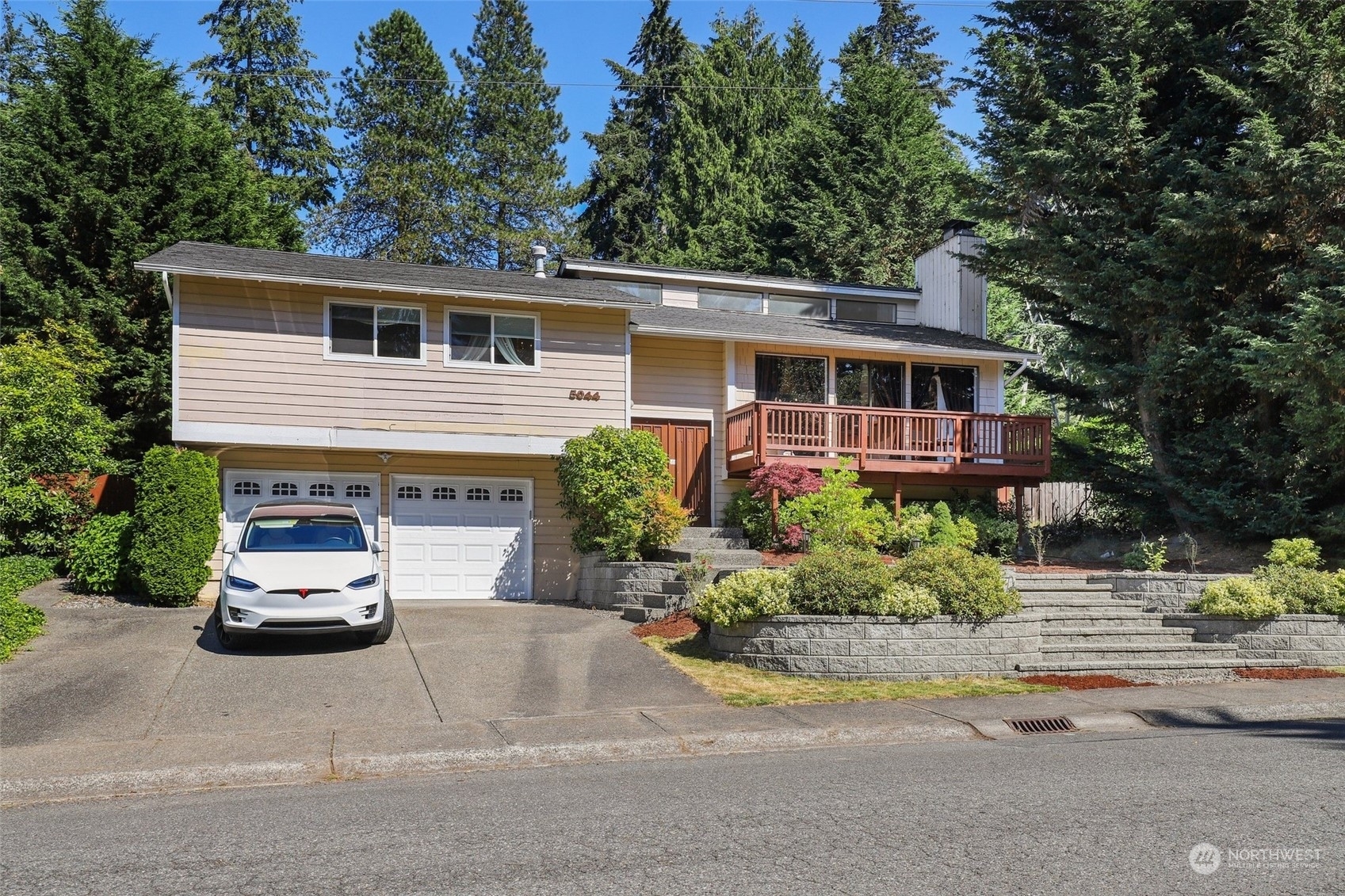 Property Photo:  5044 123rd Avenue SE  WA 98006 