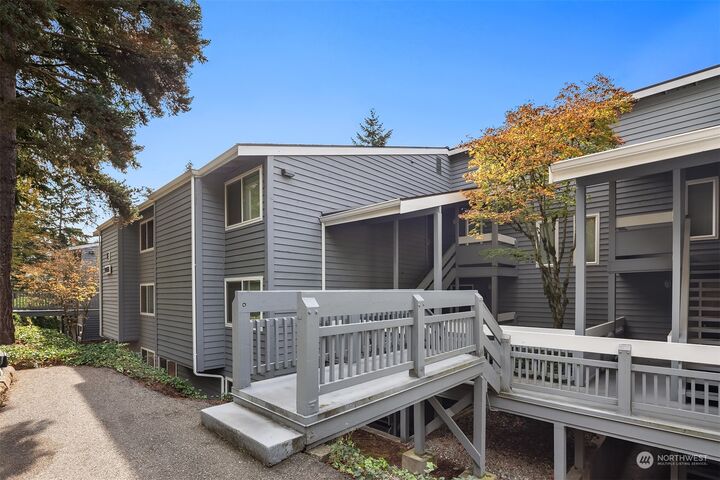 Property Photo:  9398  Redmond-Woodinville Road NE E129  WA 98052 