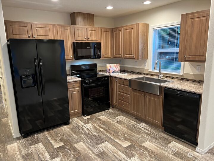 Property Photo: 507 131st Street E L WA 98445