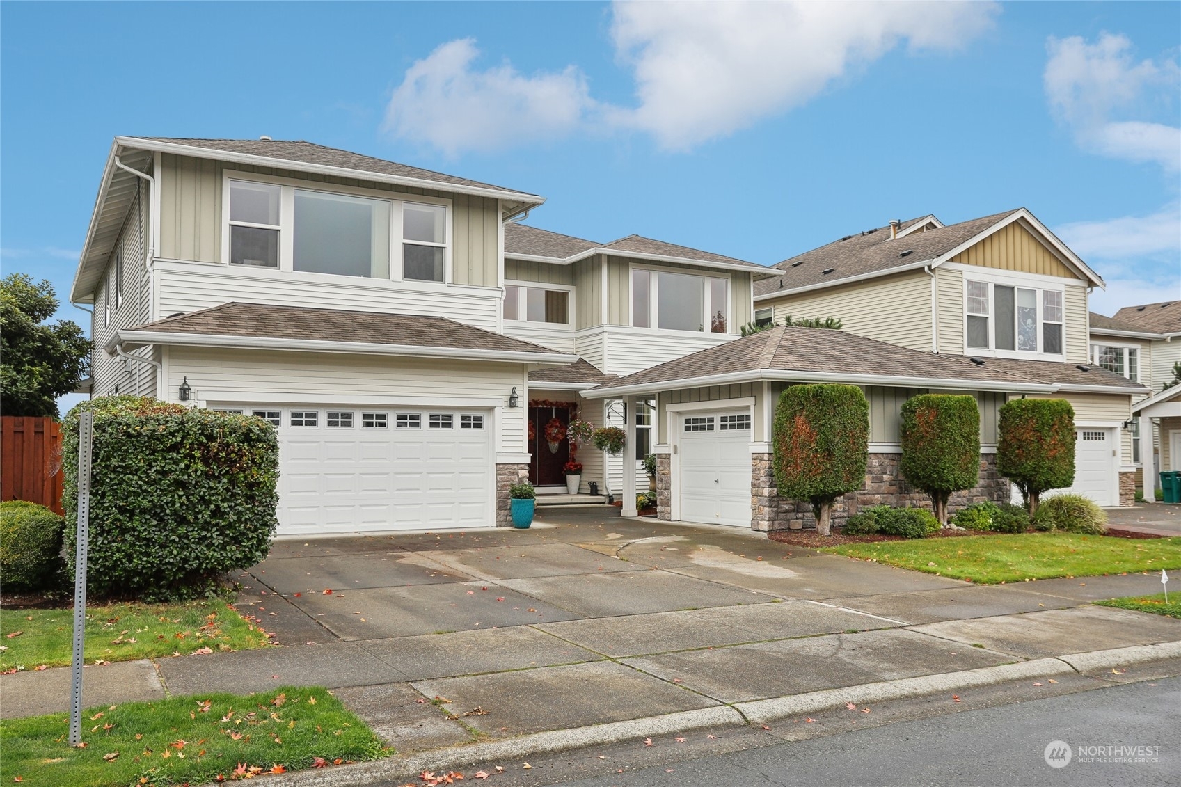 Property Photo:  6303 Montevista Drive SE  WA 98092 