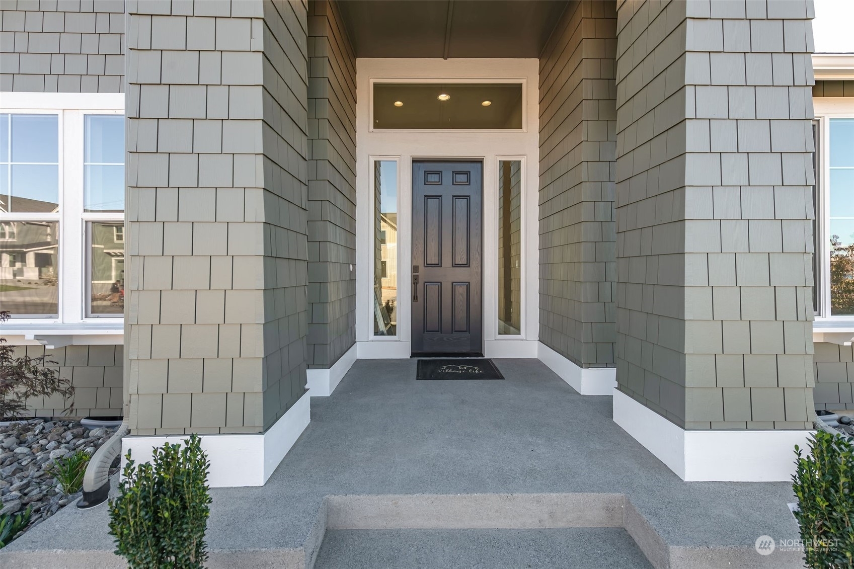 Property Photo: 1596 S Kelvin Court WA 98802