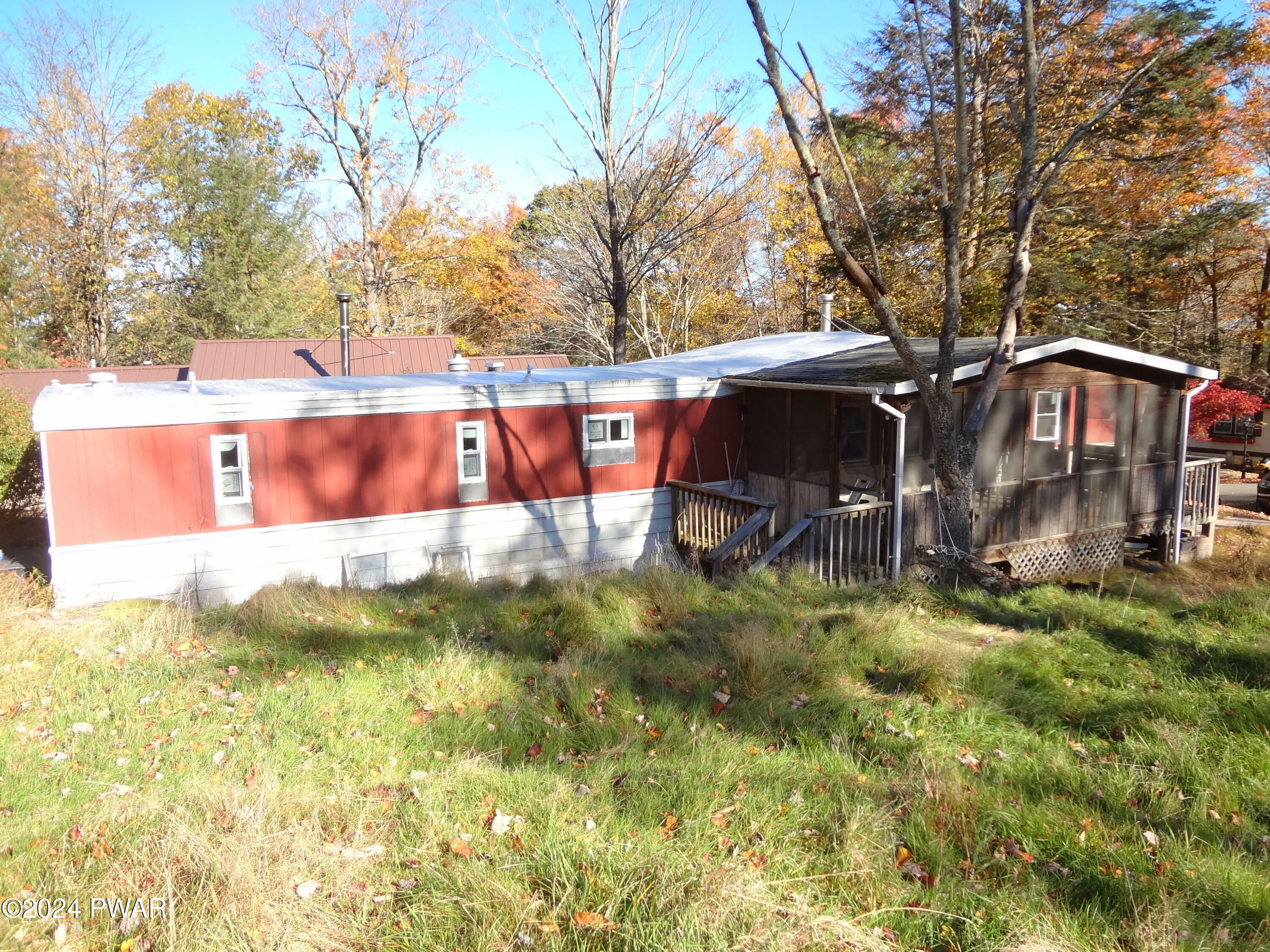 Property Photo:  147 Granite Drive  PA 18426 