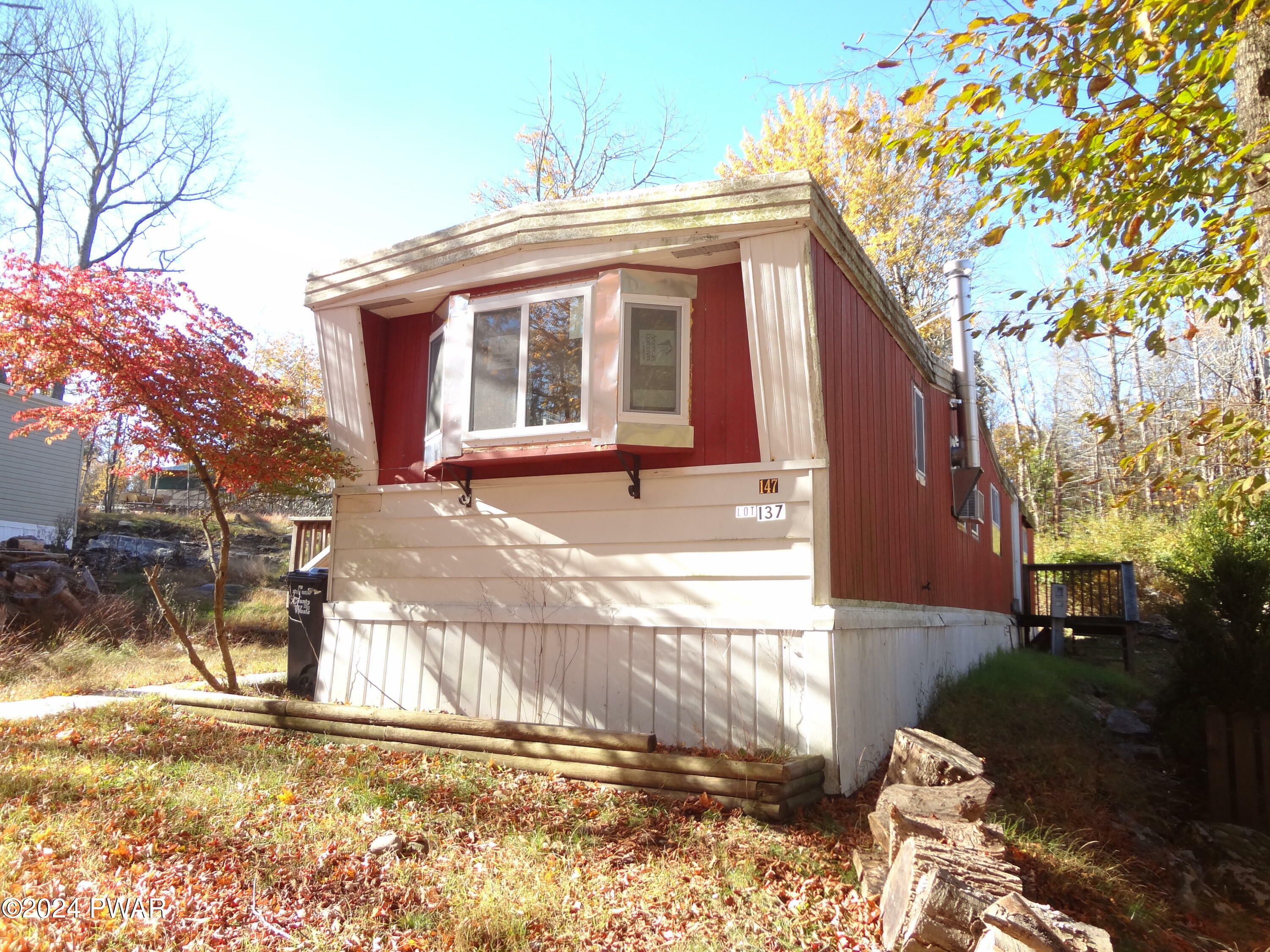 Property Photo:  147 Granite Drive  PA 18426 