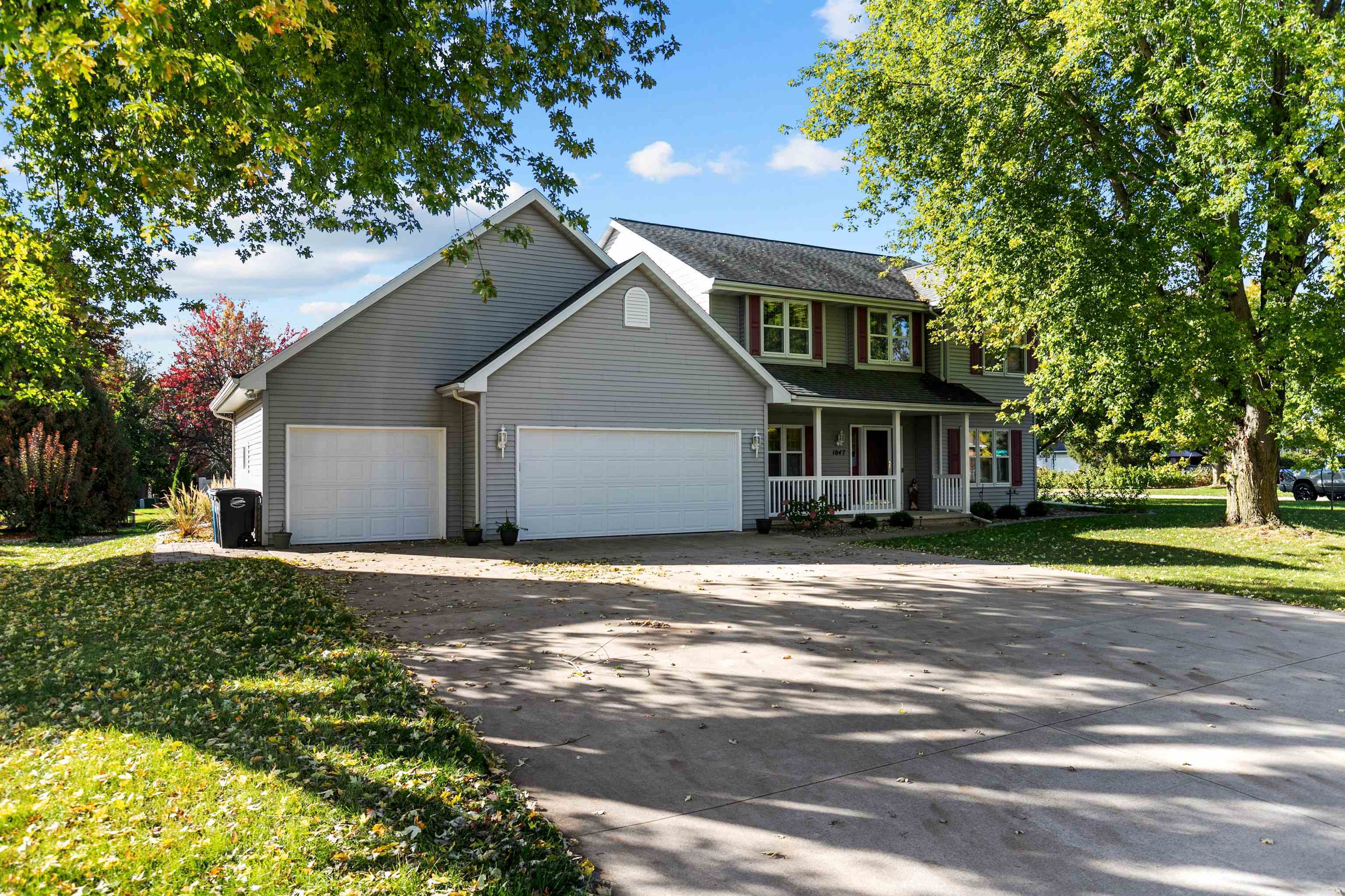 Property Photo:  1047 Northcreek Drive  WI 54956 