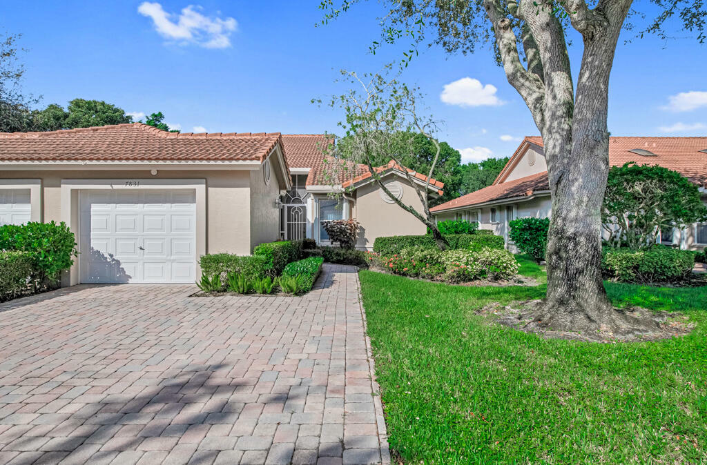 Property Photo:  7831 Majestic Palm Drive  FL 33437 