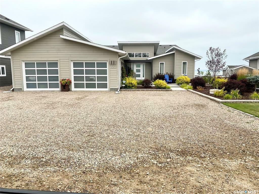 Property Photo:  620 Lakeshore Drive  SK S0M 1X0 