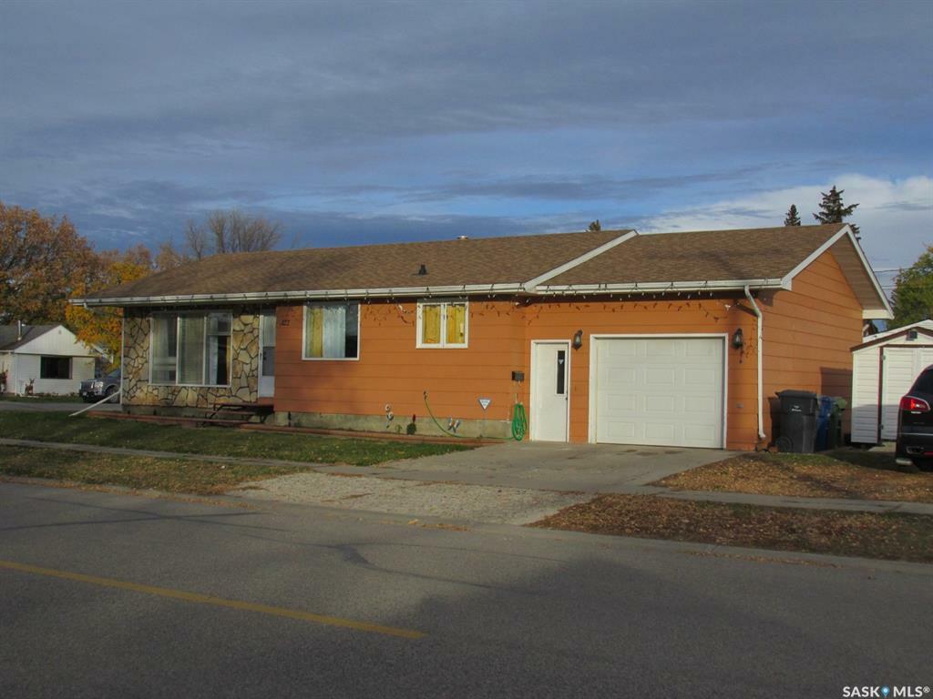 Property Photo:  322 6th Avenue W  SK S0E 1E0 