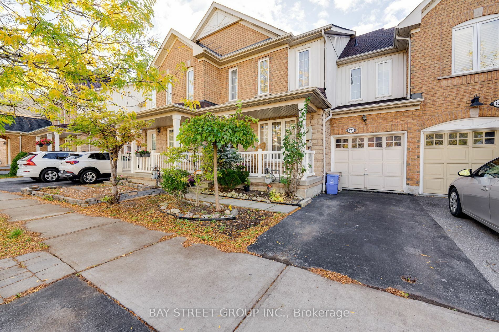 Property Photo:  1513 Avonmore Sq  ON L1V 7H2 