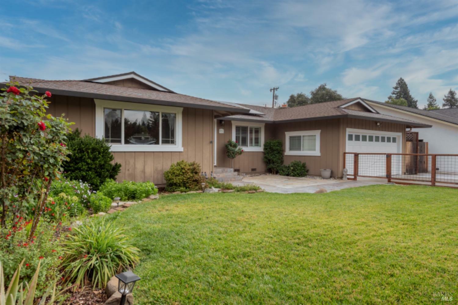 Property Photo:  531 Donwood Lane  CA 94558 