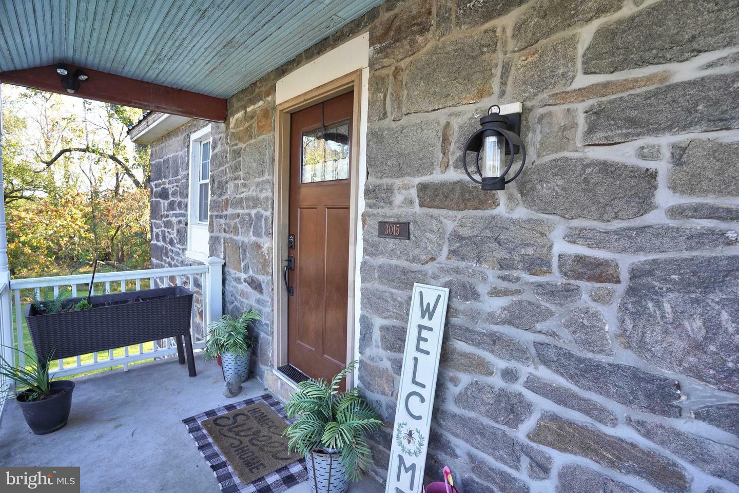 Property Photo:  3015 York Road  PA 17325 