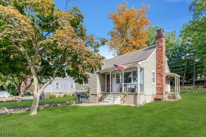 Property Photo: 17 Dietrich Ln NJ 07508
