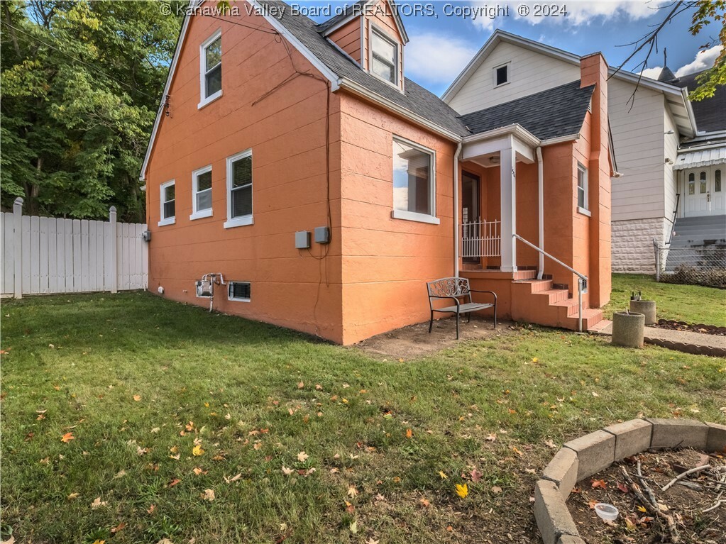 Property Photo:  1504 Frame Street  WV 25312 