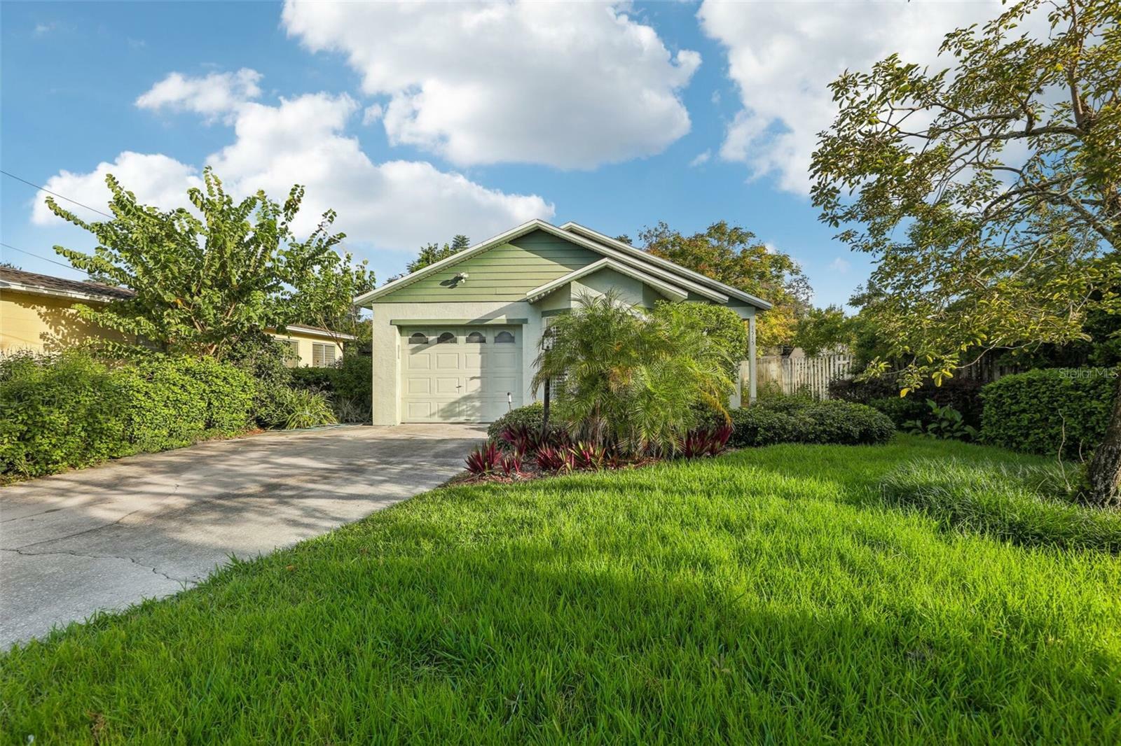 1515 E Harding Street  Orlando FL 32806 photo