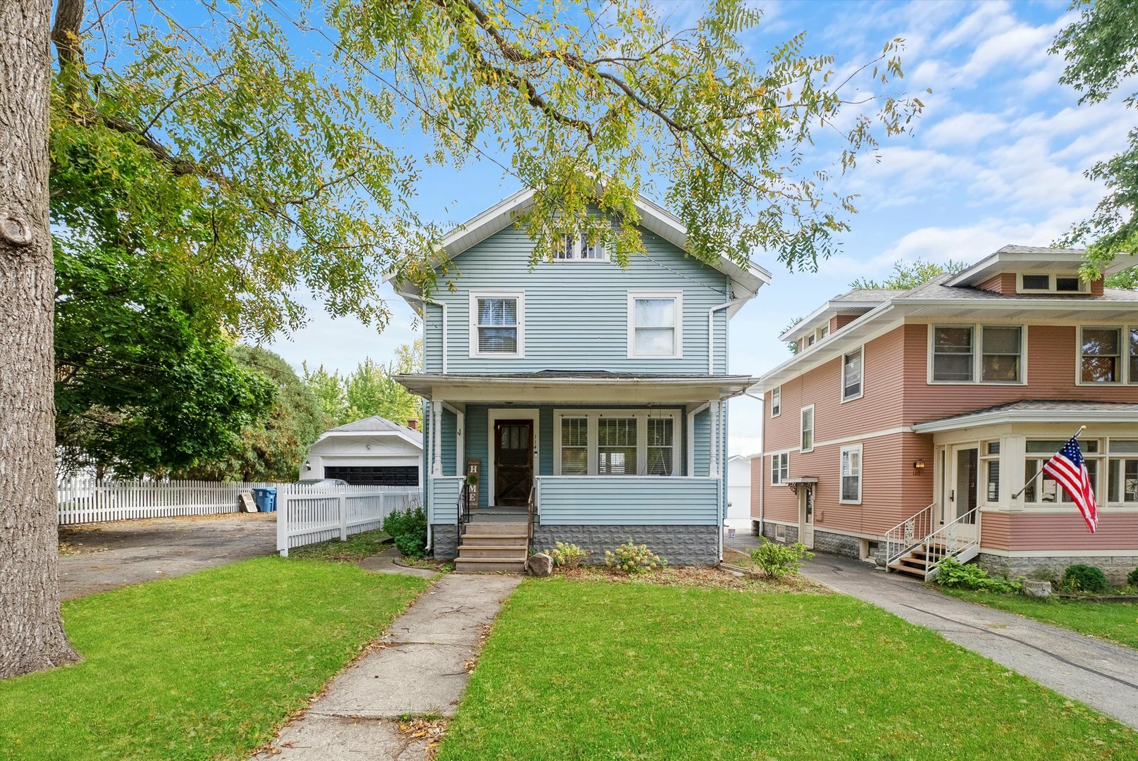 Property Photo:  114 S Highland Avenue  IL 60506 