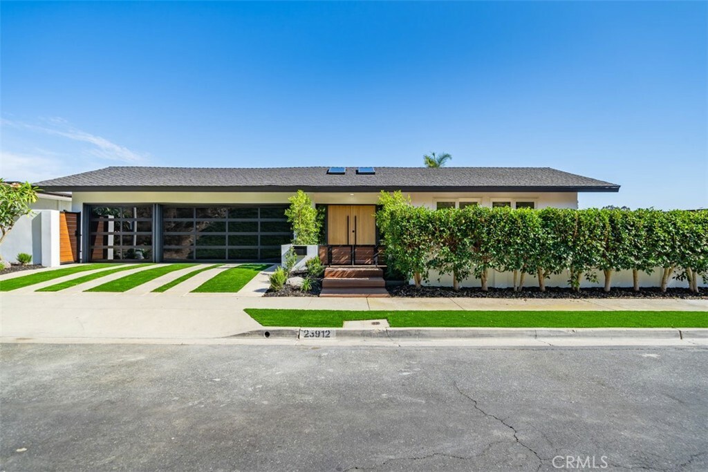 Property Photo:  23912 Hillhurst Drive  CA 92677 