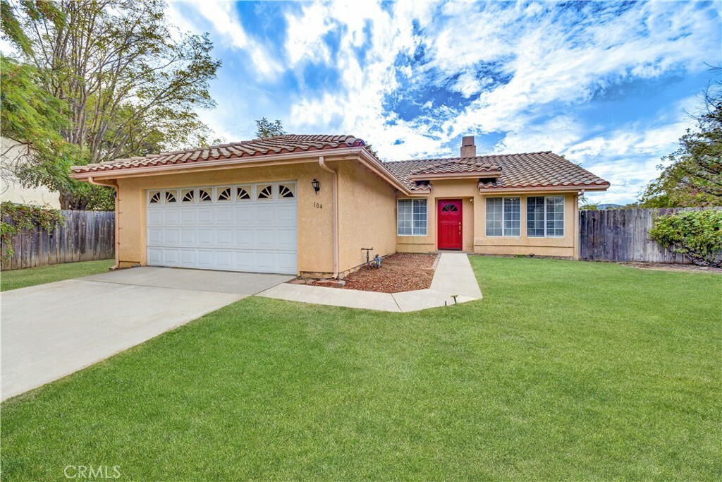 Property Photo:  104 El Dorado Court  CA 93446 