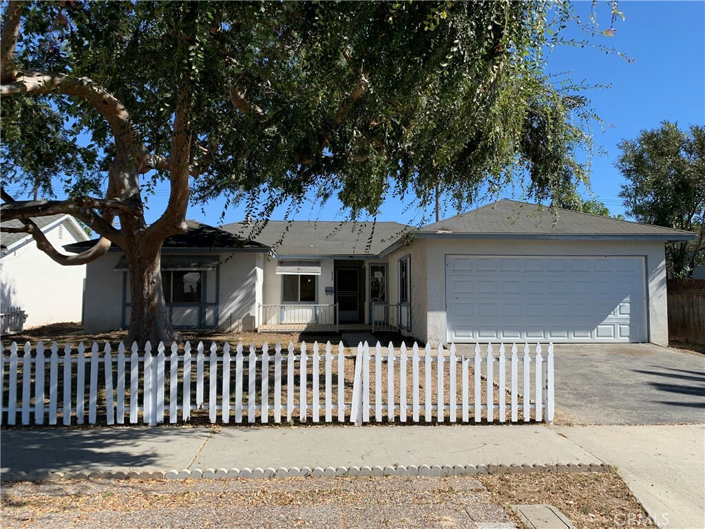 Property Photo:  628 Burtis Street  CA 93111 