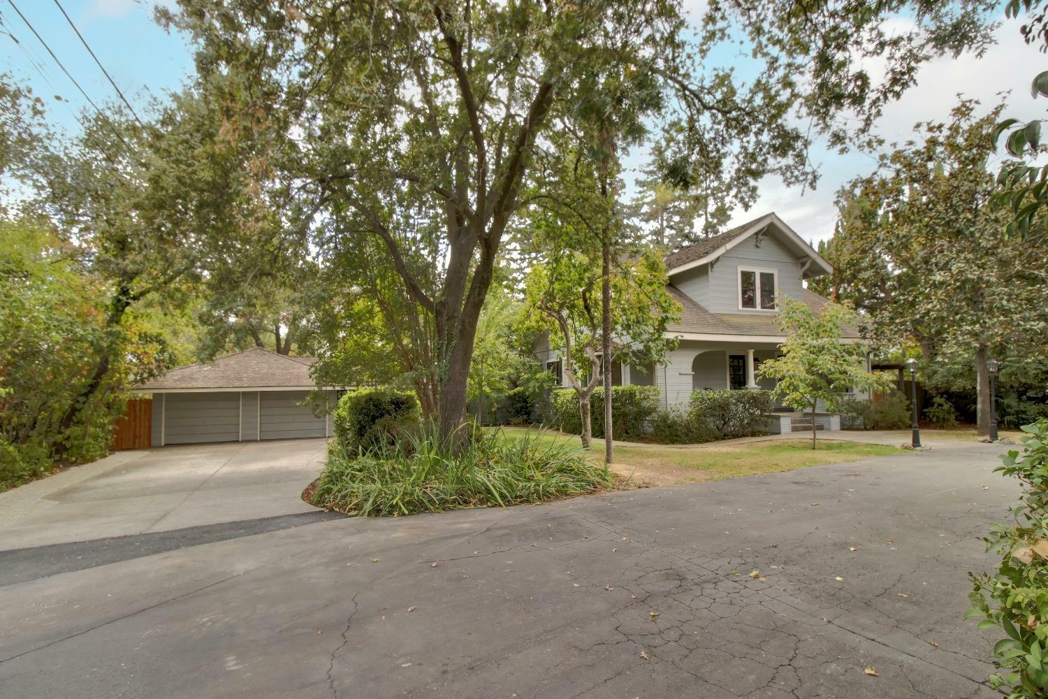 Property Photo:  2147 Hillcrest Way  CA 95608 