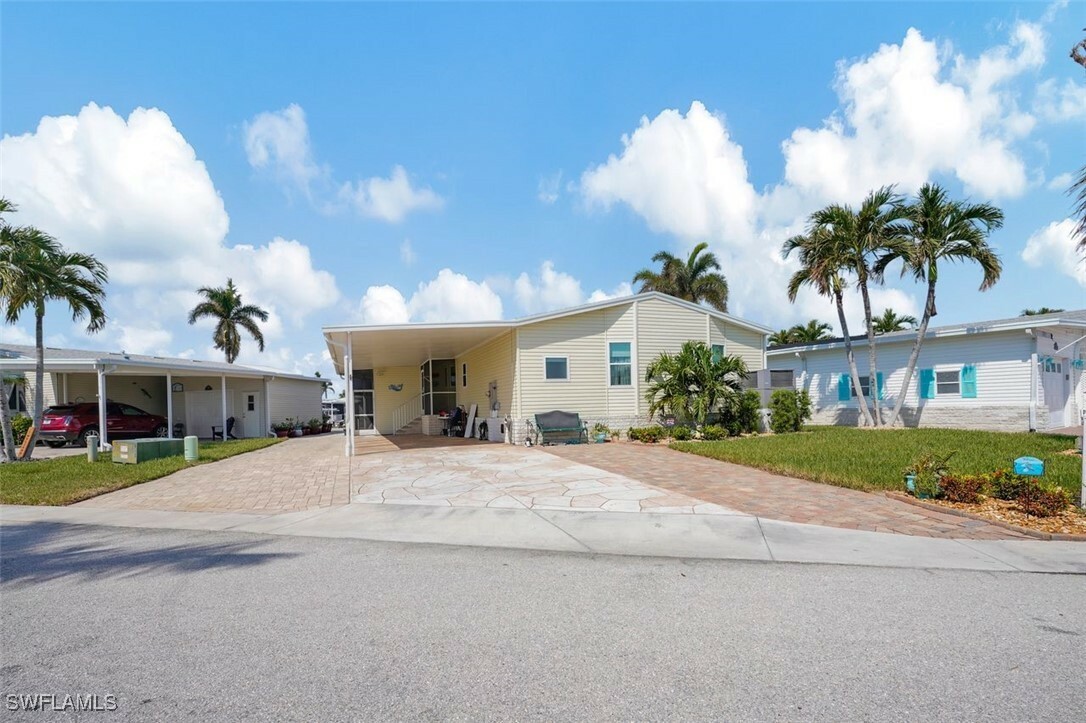 Property Photo:  17630 Canal Cove Court  FL 33931 