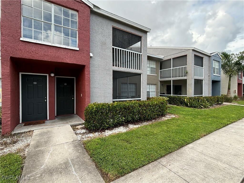 Property Photo:  201 Santa Clara Drive 201-5  FL 34104 