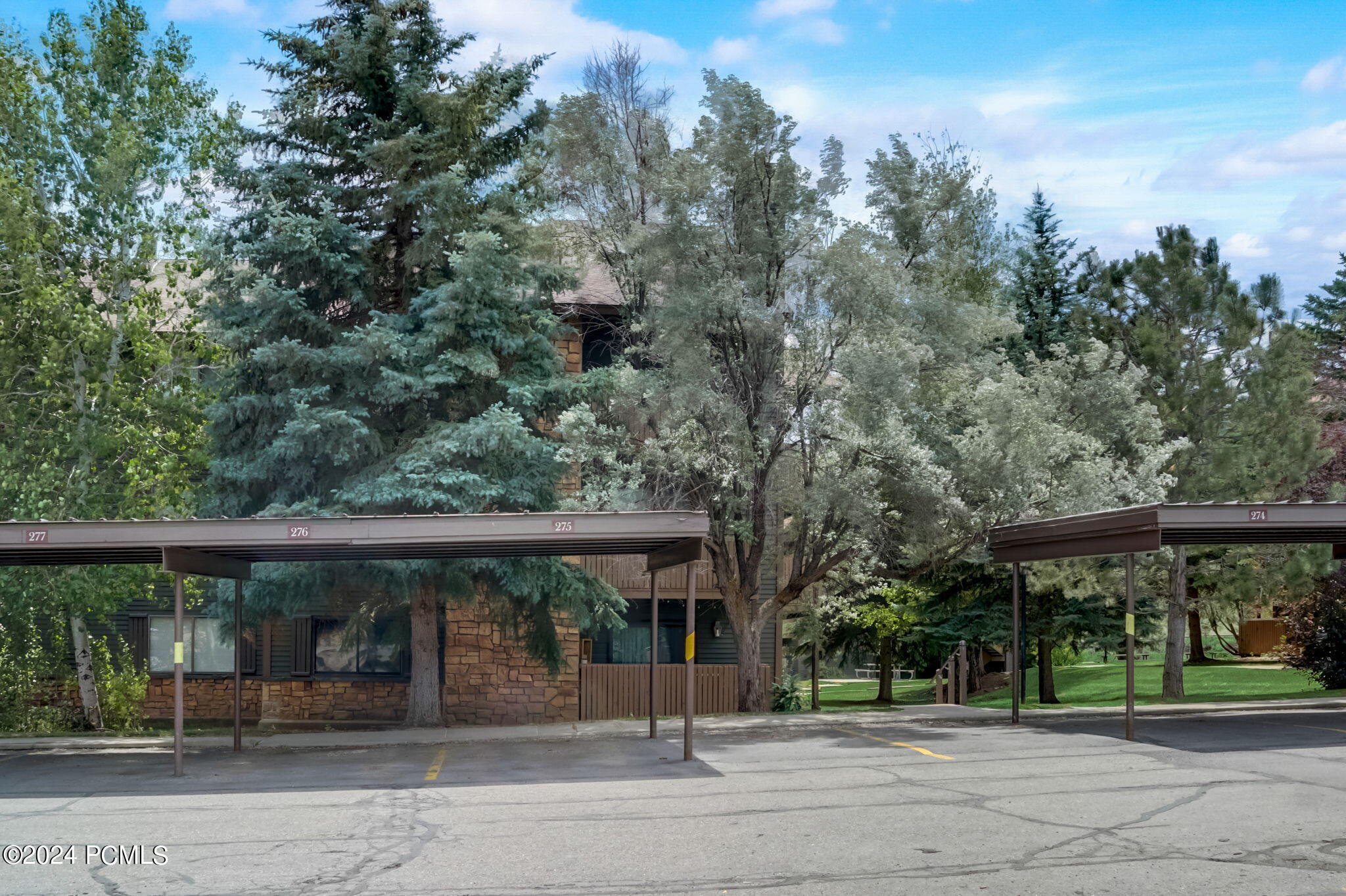 Property Photo: 6861 W 2200 Apt 9U UT 84098
