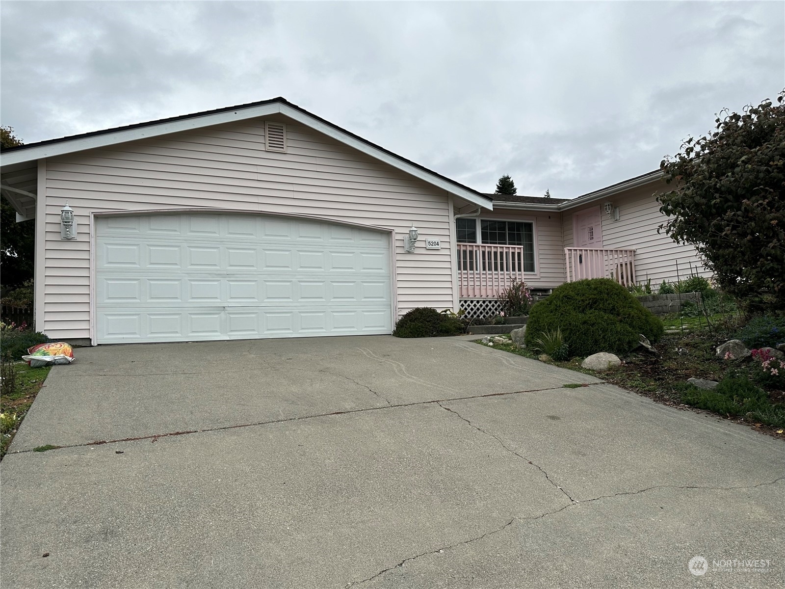 5204 Heather Drive  Anacortes WA 98221 photo