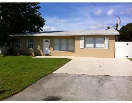 2821 NE 8th Avenue  Pompano Beach FL 33064 photo