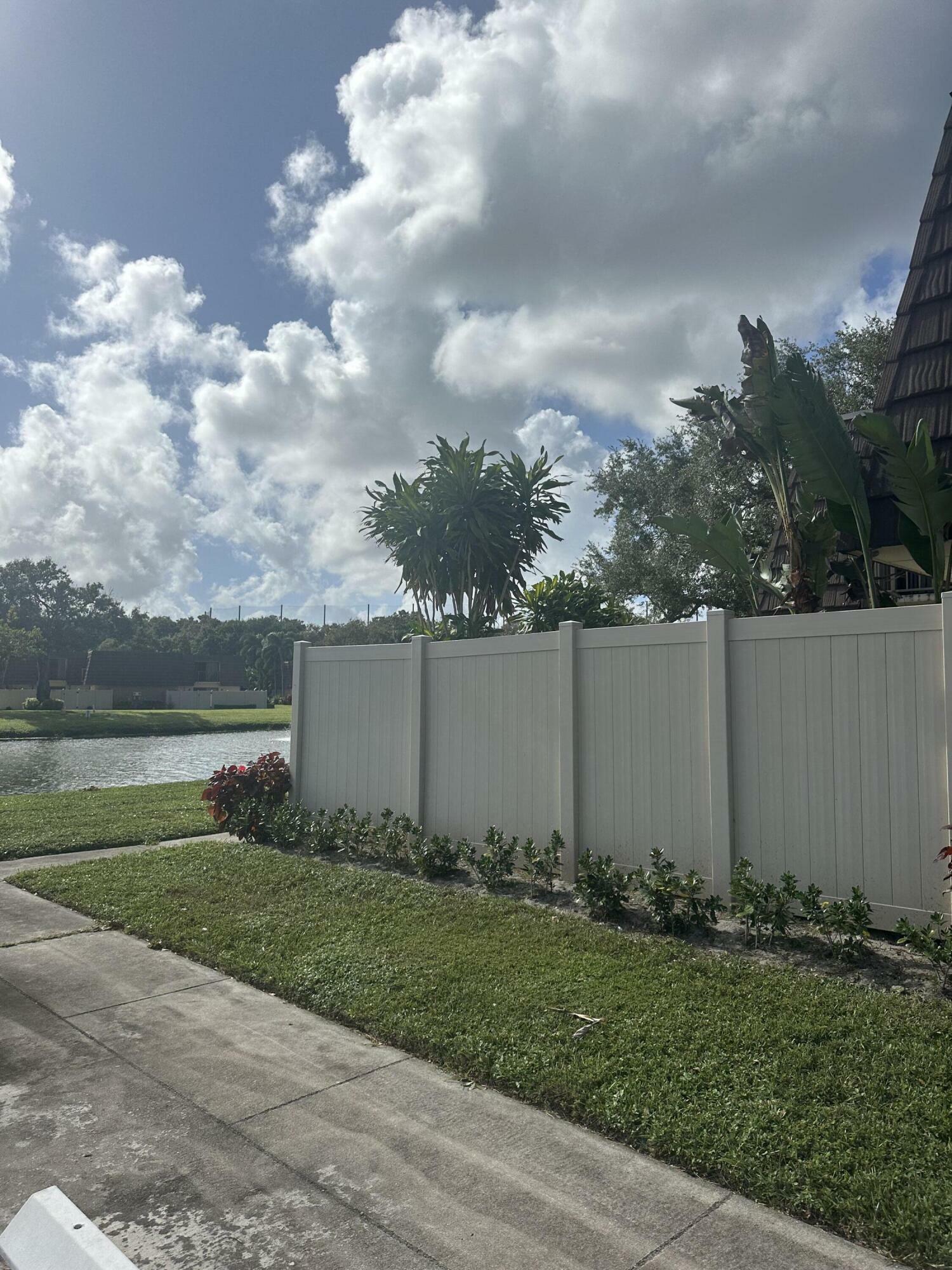 Property Photo:  7107 71st Way  FL 33407 