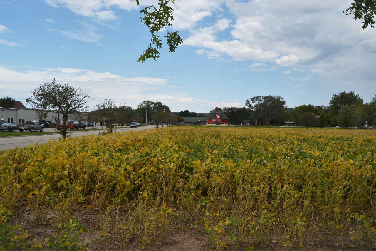 Property Photo:  Lot 33 Sommerset Road  WI 53588 