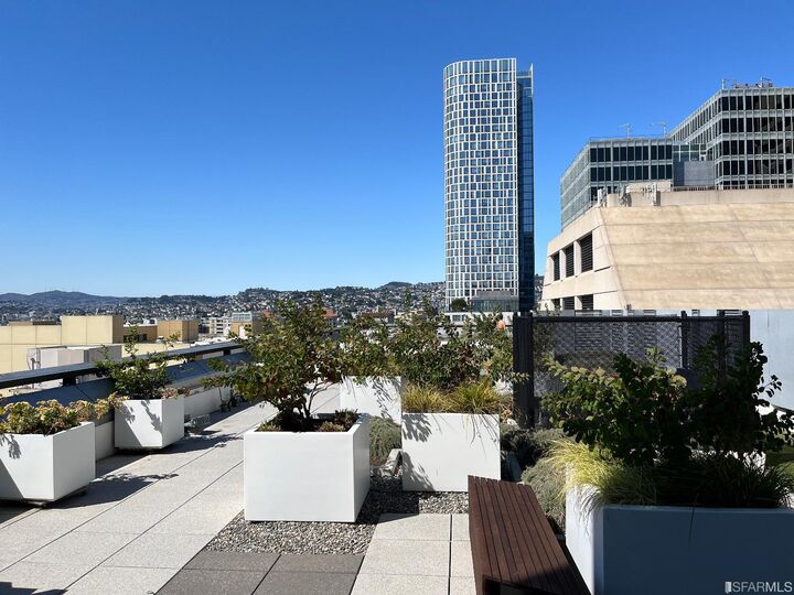 Property Photo:  1400 Mission Street 1303  CA 94103 