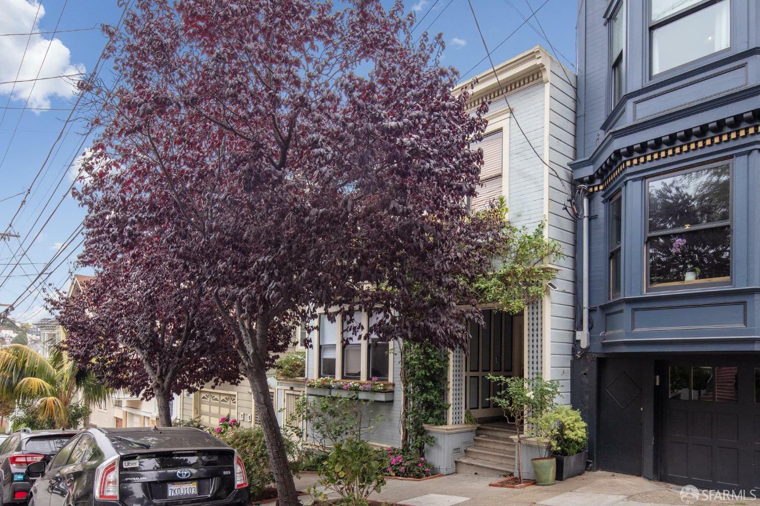 Property Photo: 245-247 Diamond Street CA 94114