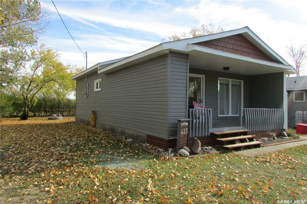 Property Photo:  425 Mistusinne Crescent  SK S0H 1J0 