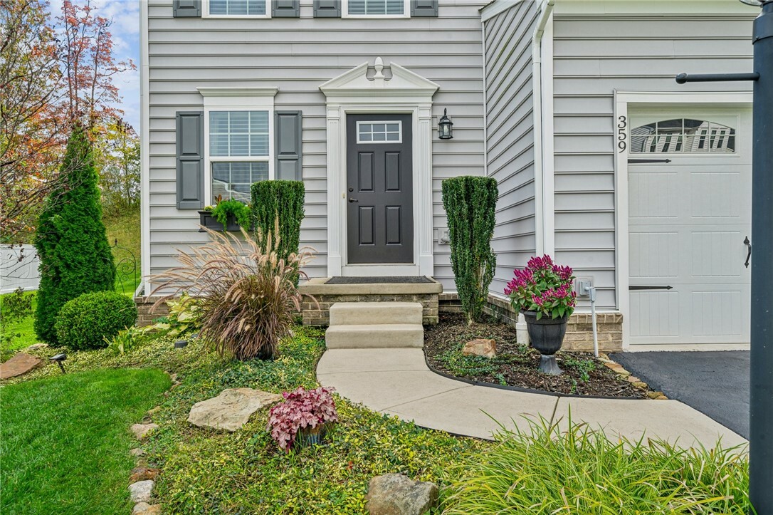 Property Photo:  359 Brandywine Dr  PA 15642 