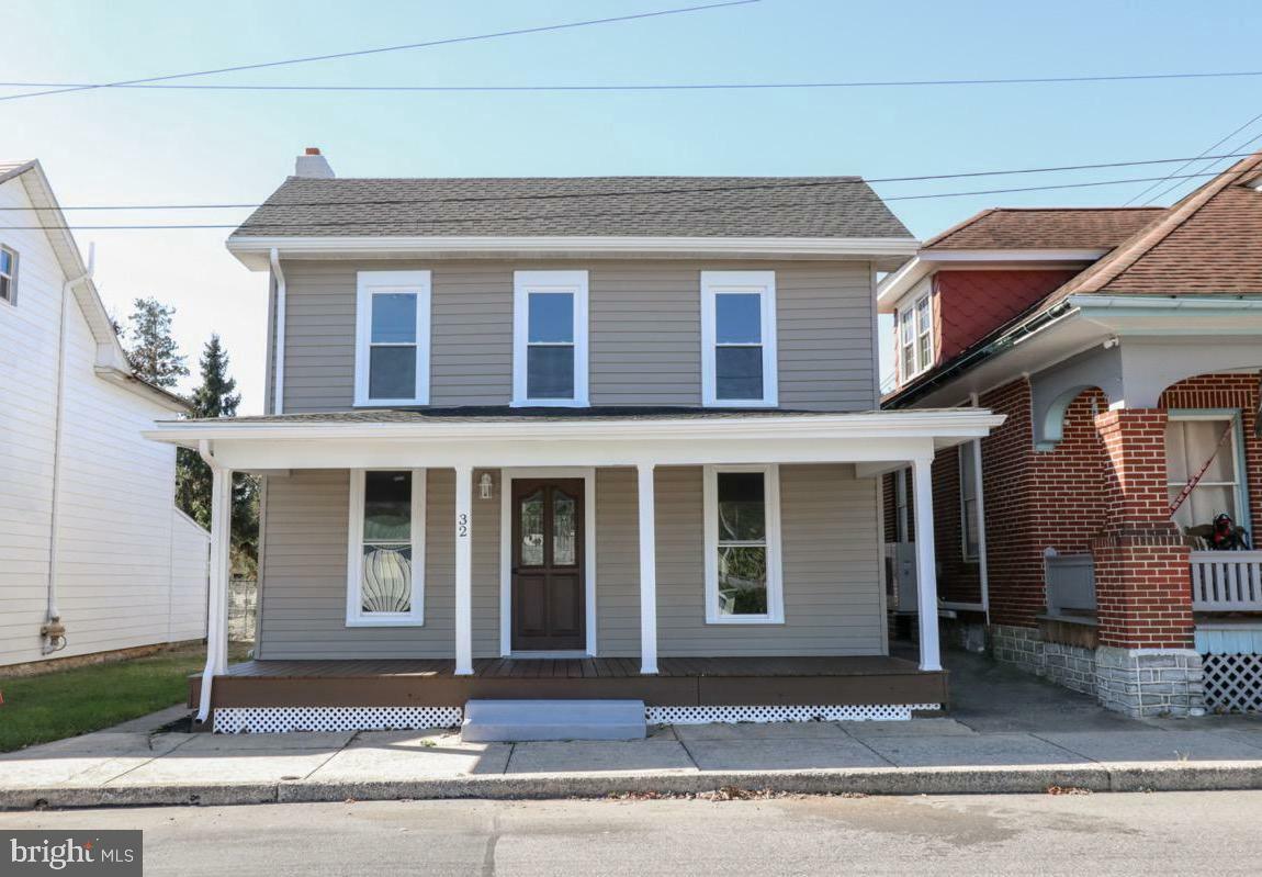 Property Photo:  32 N Duke Street  PA 17036 