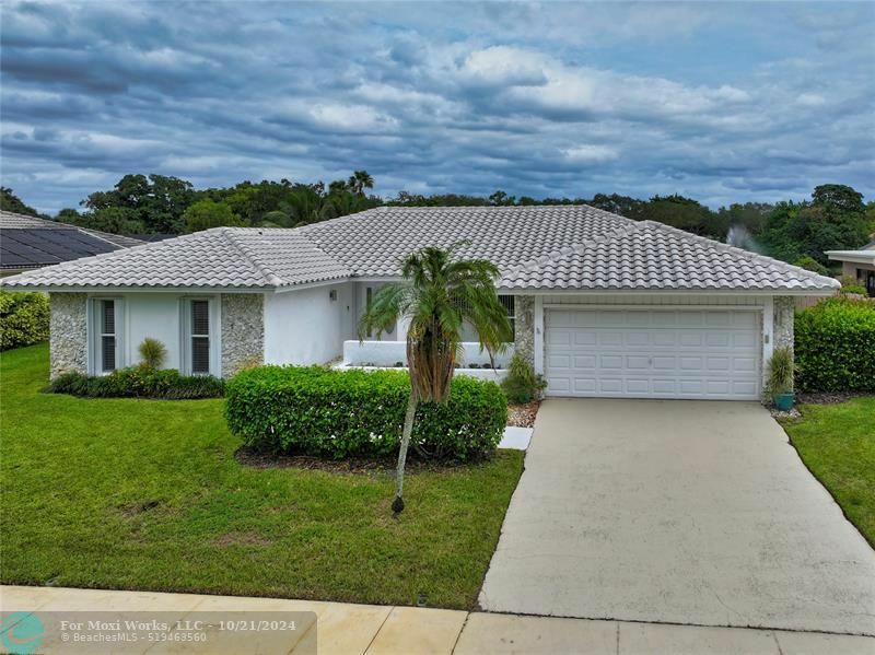 Property Photo:  19712 Boca Greens Dr  FL 33498 