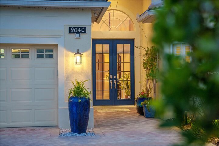 Property Photo: 9040 Willow Brook Drive FL 34238