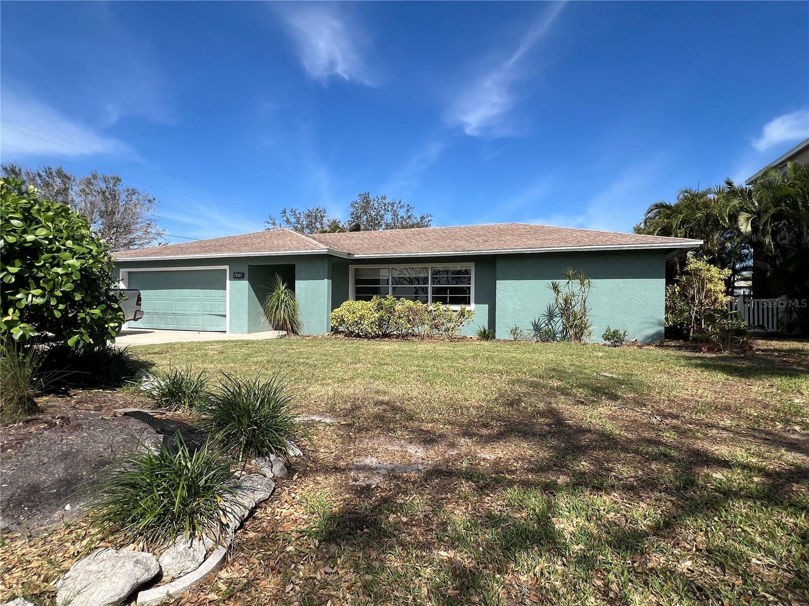 Property Photo:  4316 Caloosa Drive  FL 34221 