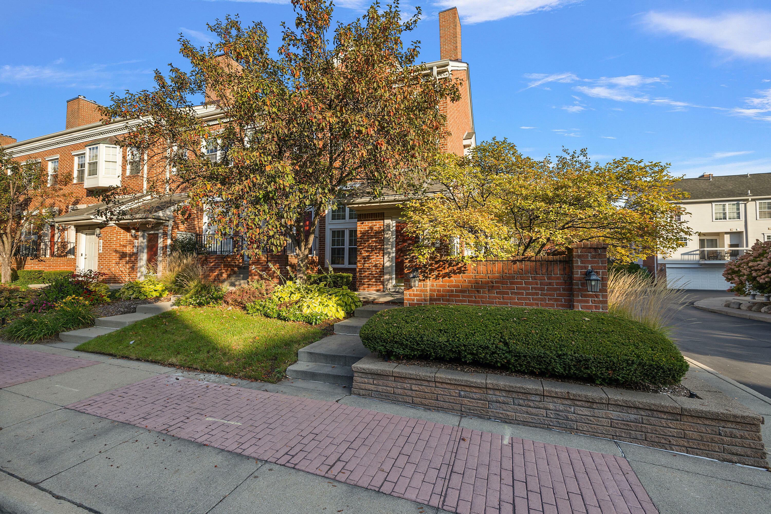 Property Photo:  152 Allenhurst Avenue  MI 48067 