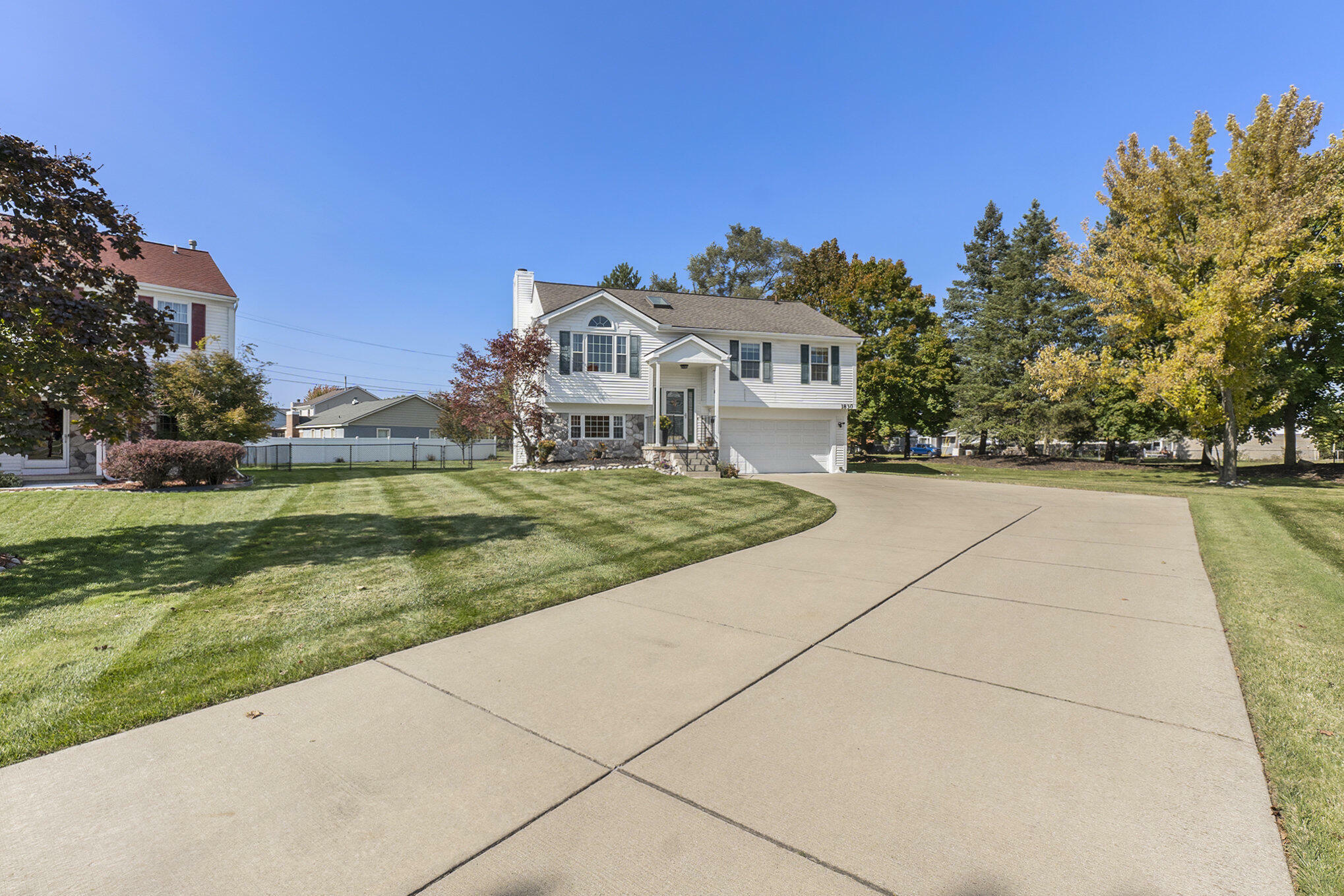 Property Photo:  1830 Dunn Court  MI 48186 