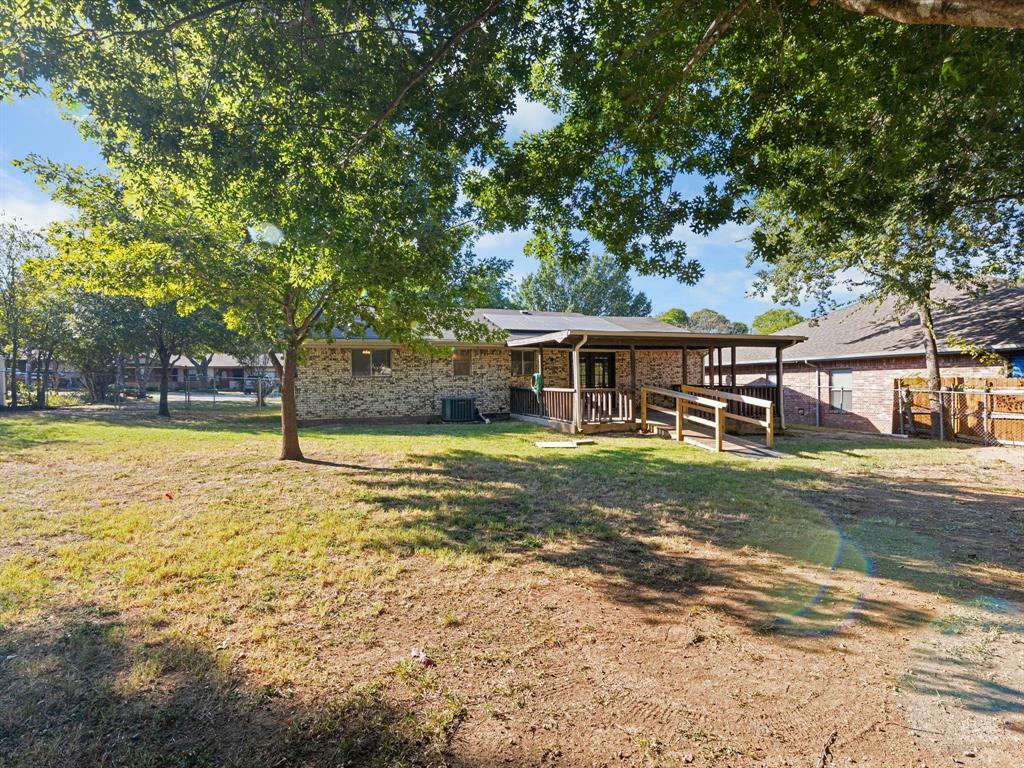 Property Photo:  220 Sperry Lane  TX 75154 