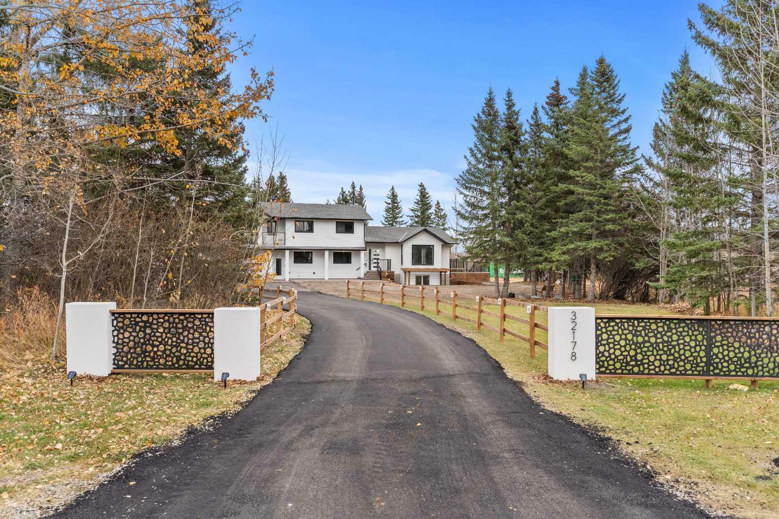 Photo de la propriété:  32178 Township Road 243A  AB T2P 2G5 